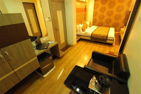 Princess Hotel Ankleshwar Bagian luar foto