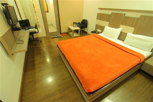 Princess Hotel Ankleshwar Bagian luar foto