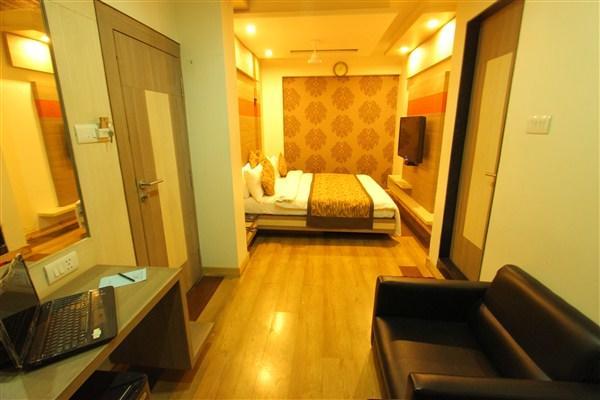 Princess Hotel Ankleshwar Bagian luar foto