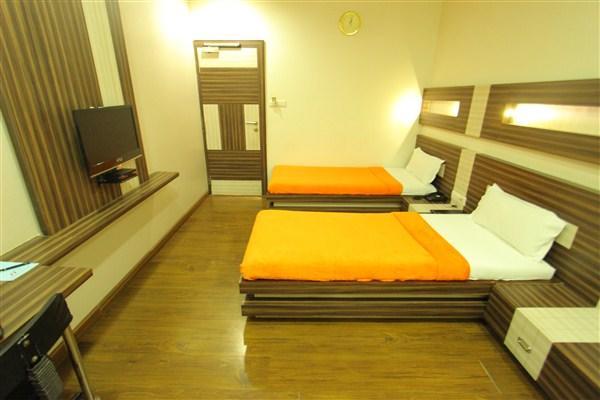 Princess Hotel Ankleshwar Bagian luar foto