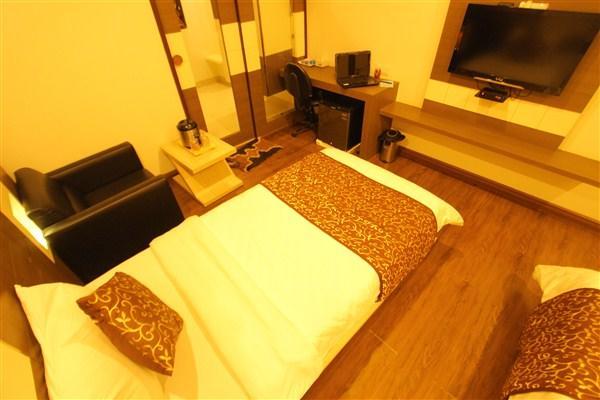Princess Hotel Ankleshwar Bagian luar foto