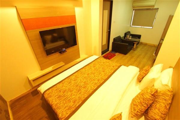 Princess Hotel Ankleshwar Bagian luar foto