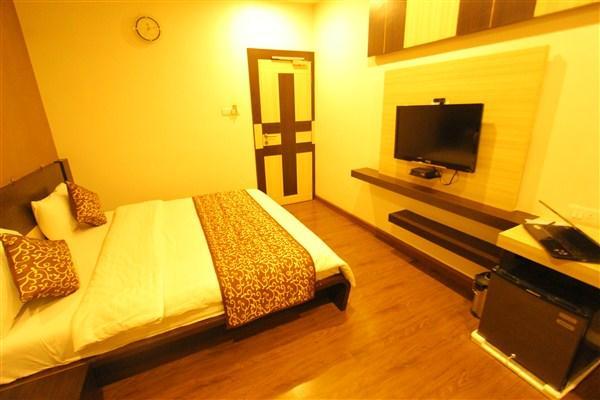 Princess Hotel Ankleshwar Bagian luar foto
