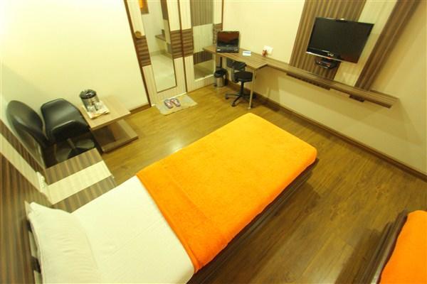 Princess Hotel Ankleshwar Bagian luar foto